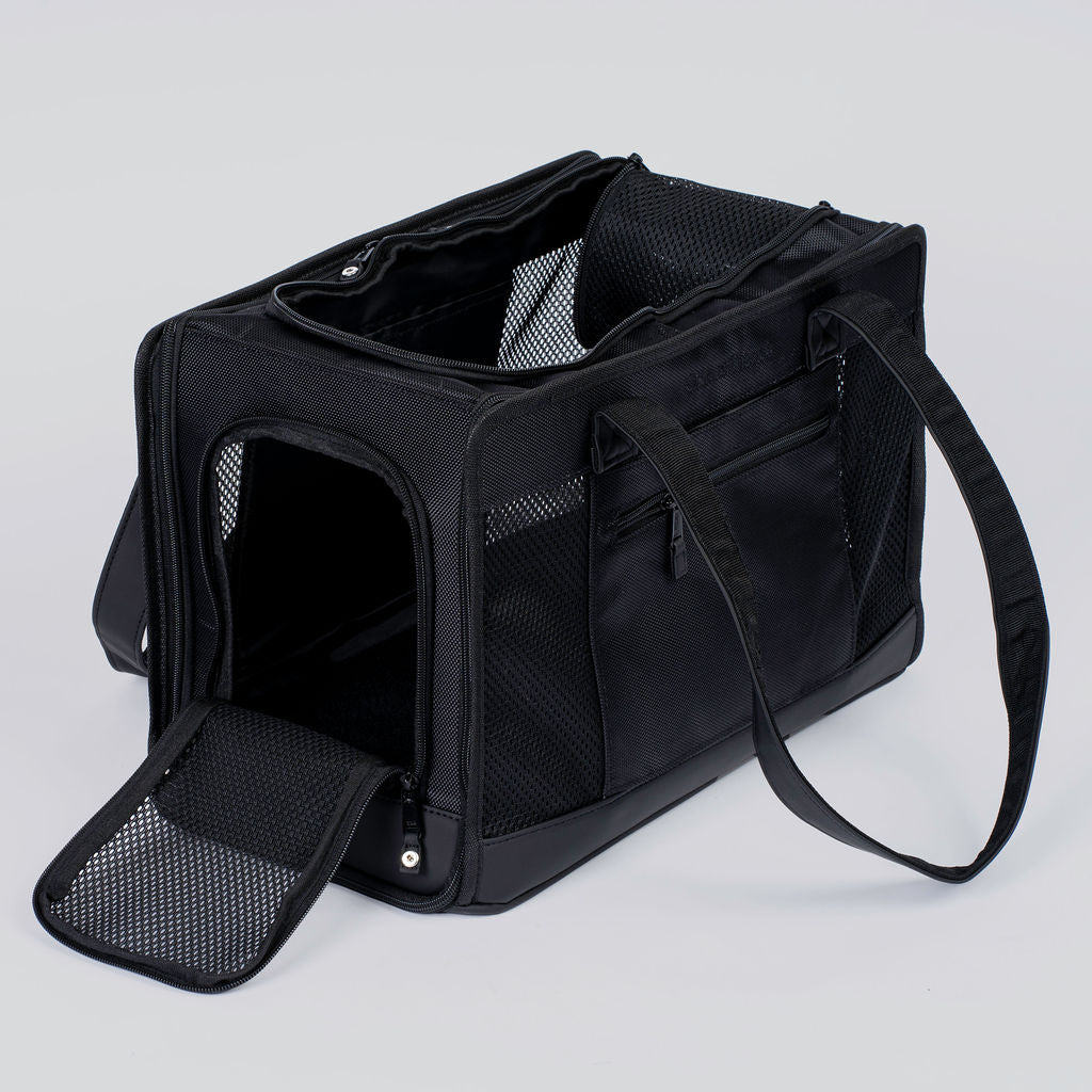 Airline‑Compliant Black Pet Travel Carrier | Oskar & Friends